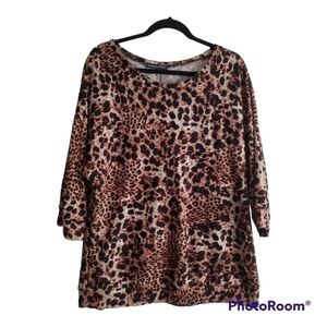 Sweater Sweatshirt-style Size XL,Adrienne Vittadin with 3/4 sleeve.